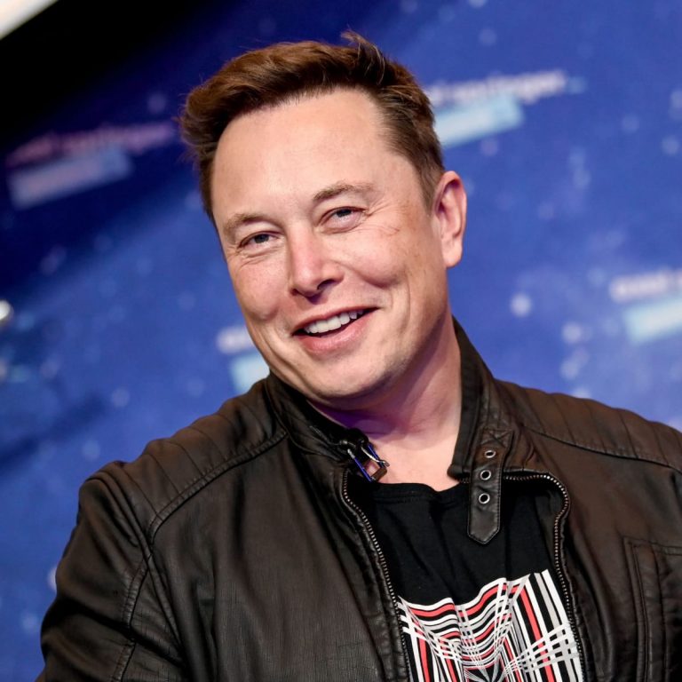 ELON MUSK OFFERS TO BUY 100% OF TWITTER