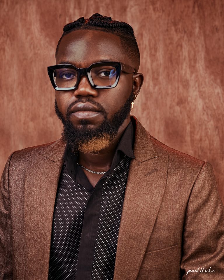 Rex Moses, founder of Zintra Media, announced an upcoming television series titled Hotel Esplendora.