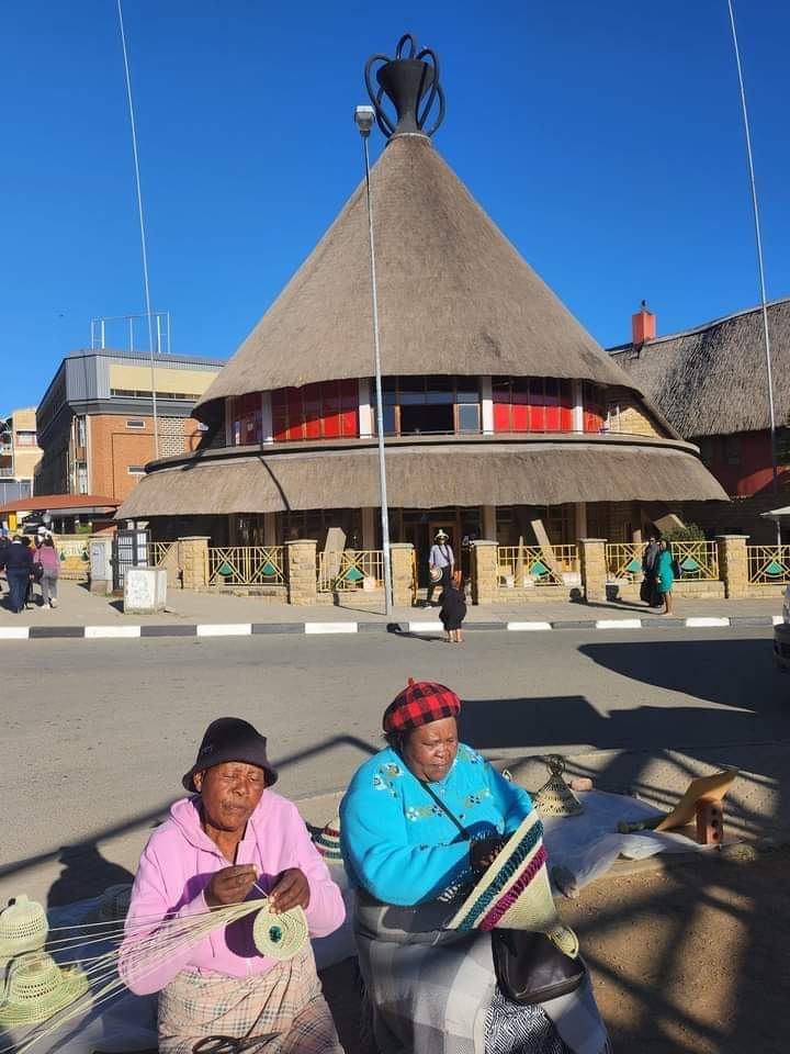 Lesotho 🇱🇸 a high-altitude, landlocked kingdom