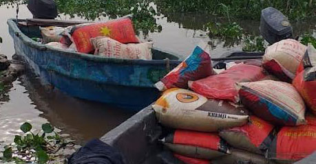 The Navy apprehends a wooden vessel carrying illicit goods in Lagos