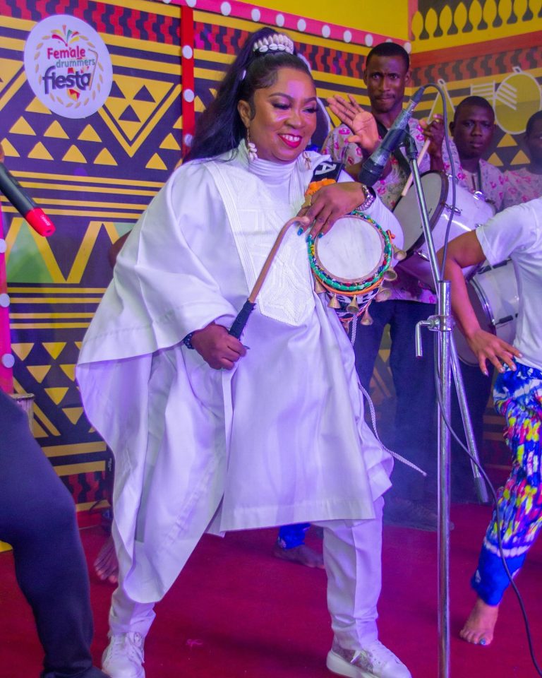 Numerous men struggle to handle women who are in the public eye, as stated by Ara