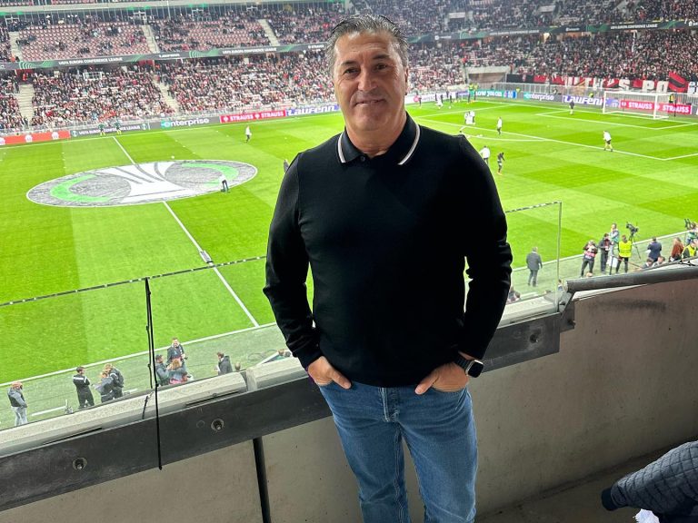 Peseiro remains evasive about his preferred starting goalkeeper