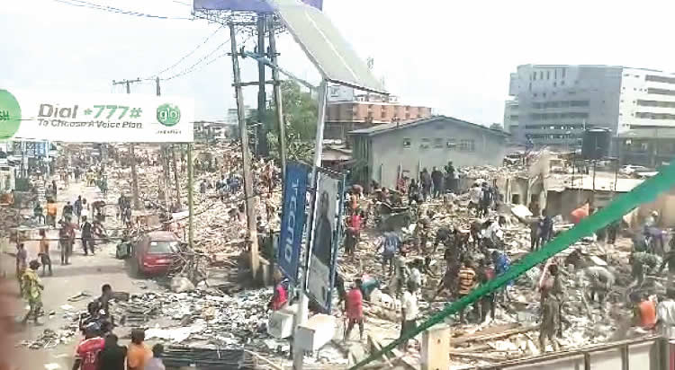 Police demolition of the computer village POWA complex leads to traders suffering significant financial losses