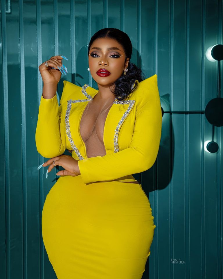 I discontinued wearing provocative attire after being mistaken for a sex worker, as shared by Ashmusy