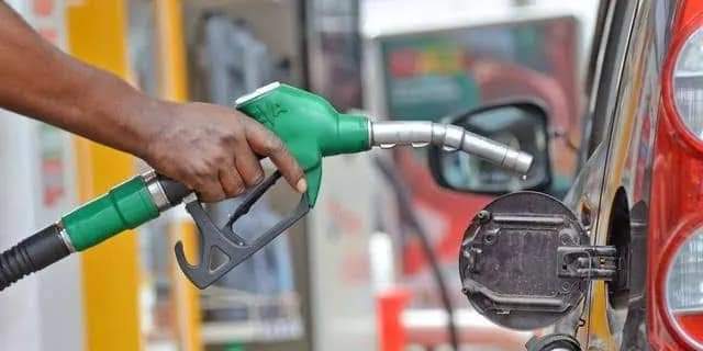 Fuel price hits N897 at NNPC outlets