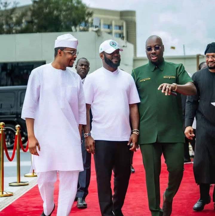 Seyi Tinubu Meets Prominent Young Igbo Entrepreneurs to Launch “Change Nigeria” Initiative