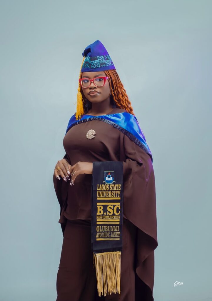 Ayomide Olubunmi - Ayothemediagirl